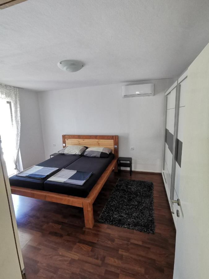 Ferienwohnung Fa-Ni Novalja Exterior foto